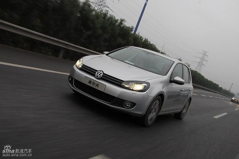 一汽大众新高尔夫动态实拍图
