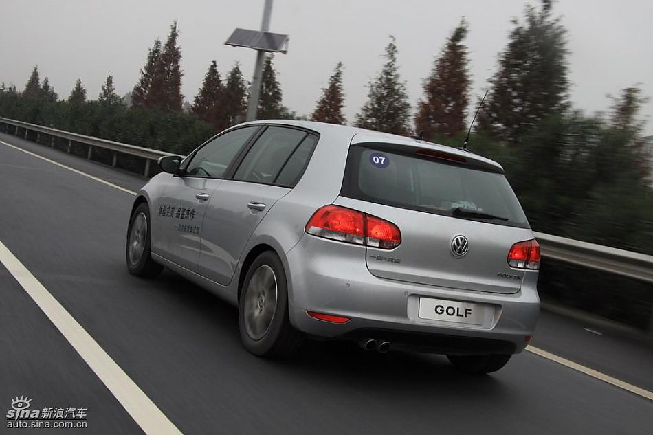 一汽大众新高尔夫动态实拍图