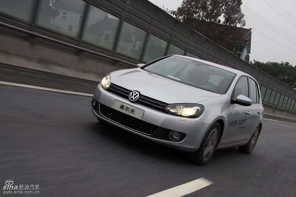 一汽大众新高尔夫动态实拍图