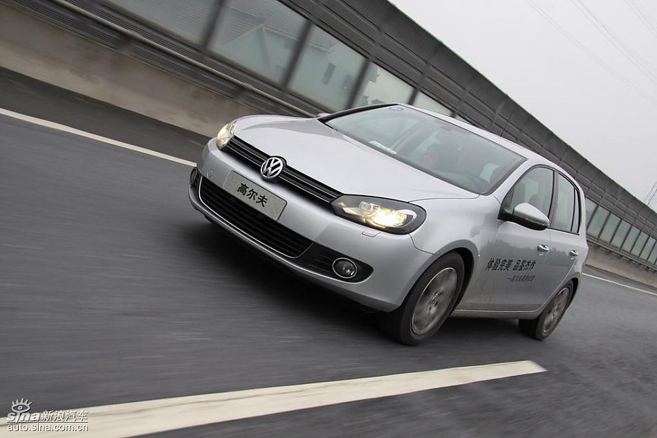 一汽大众新高尔夫动态实拍图