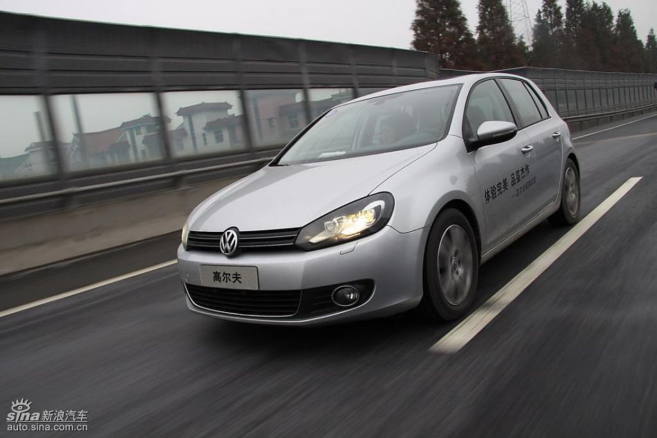 一汽大众新高尔夫动态实拍图