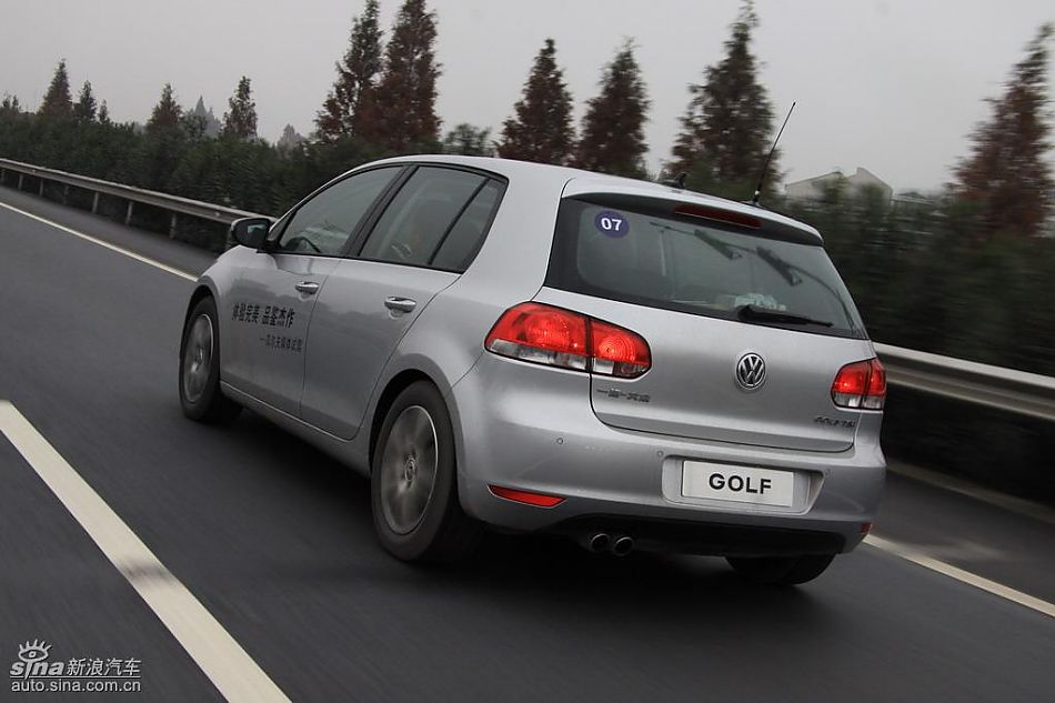一汽大众新高尔夫动态实拍图