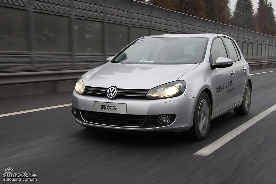 一汽大众新高尔夫动态实拍图