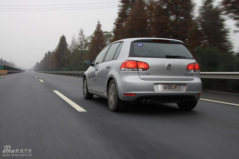 一汽大众新高尔夫动态实拍图