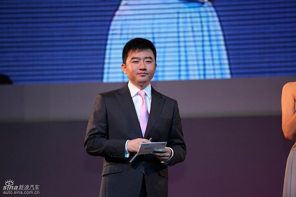 第六代高尔夫上市现场主持人芮成钢