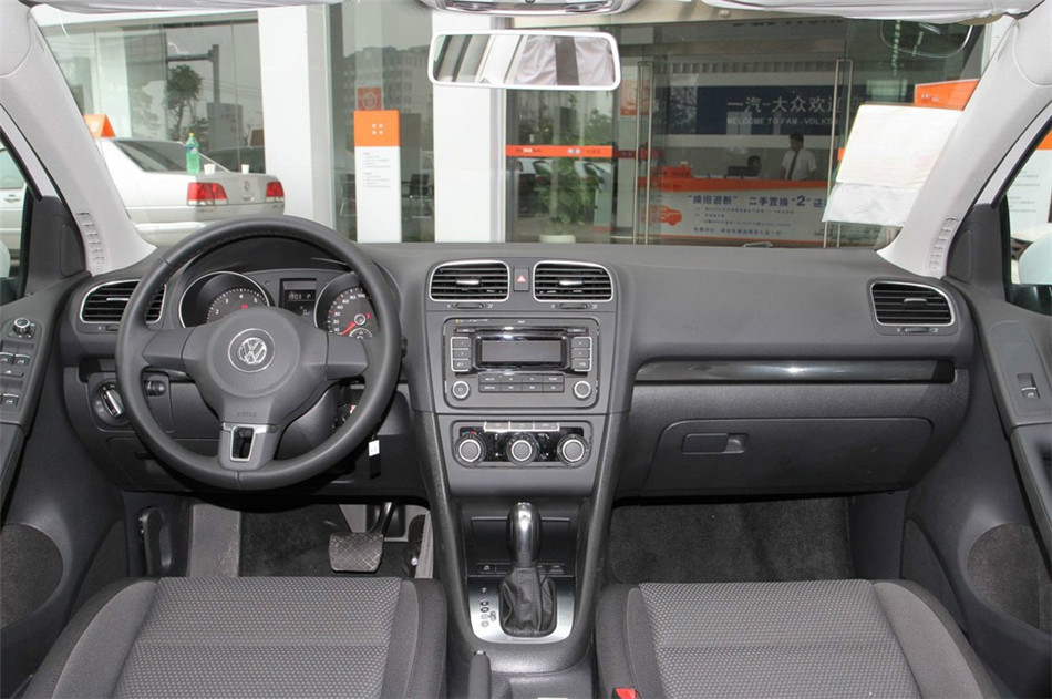 2012款高尔夫1.4T手动舒适版