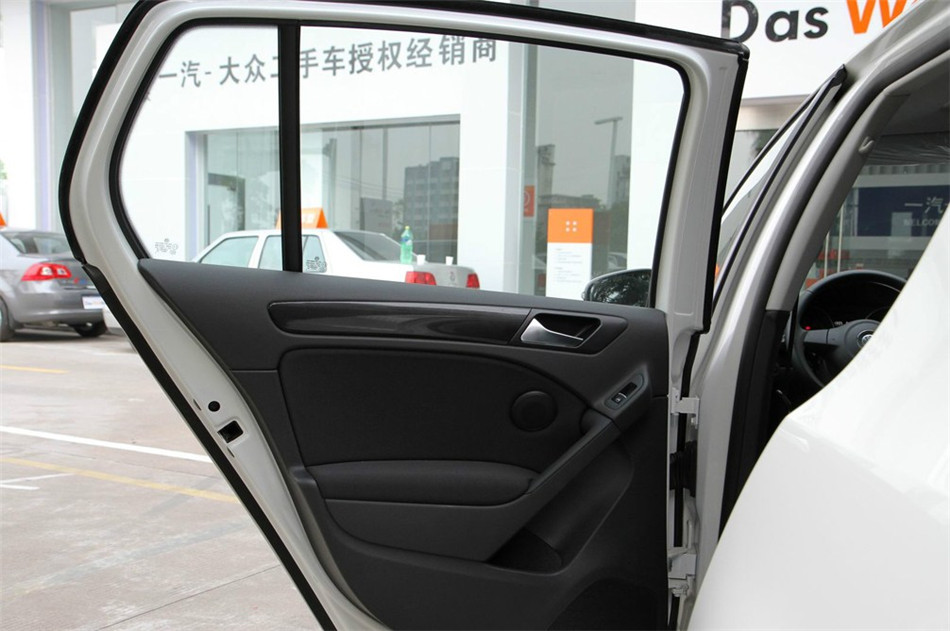 2012款高尔夫1.4T手动舒适版