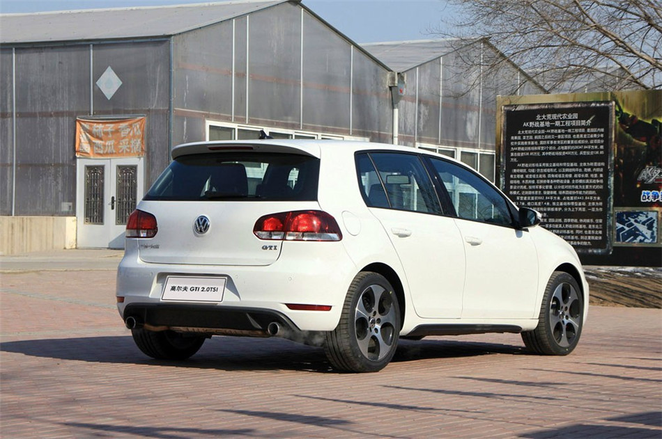 2012款高尔夫GTI 2.0T自动