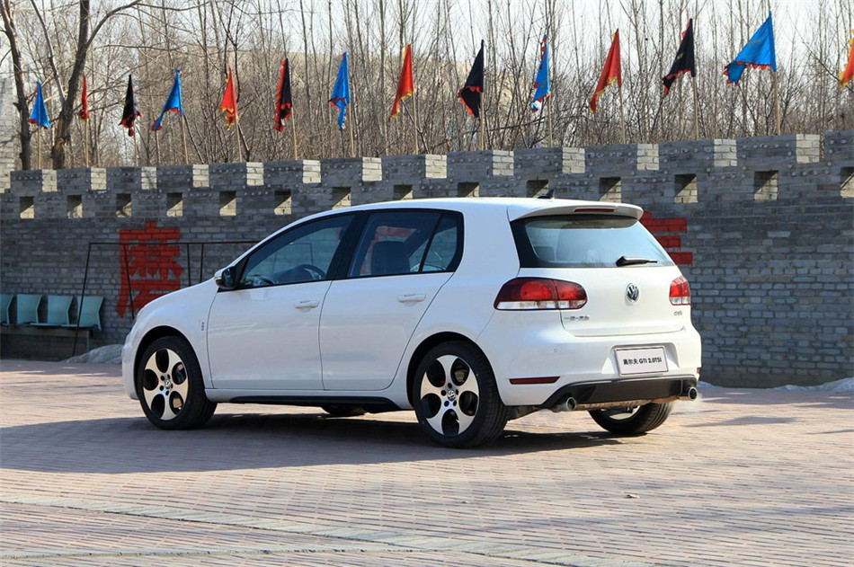 2012款高尔夫GTI 2.0T自动
