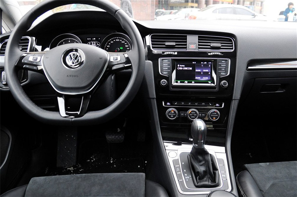 高尔夫7 2014款 1.4TSI DSG 旗舰型 内饰
