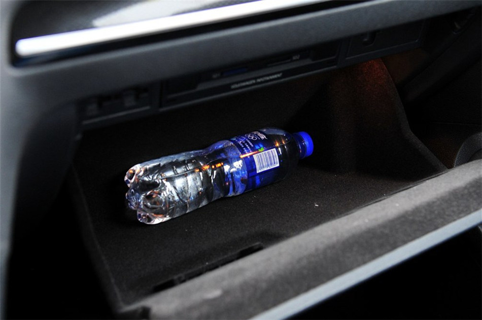 高尔夫7 2014款 1.4TSI DSG 旗舰型 内饰