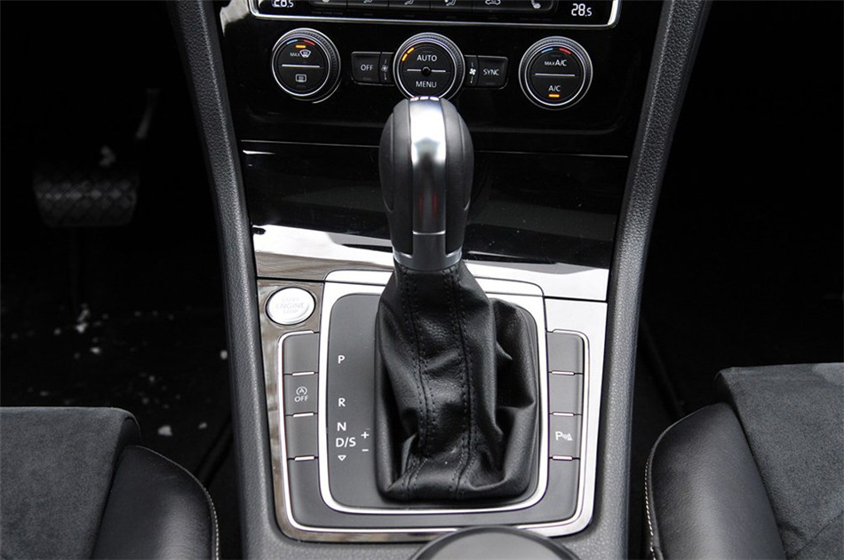 高尔夫7 2014款 1.4TSI DSG 旗舰型 内饰