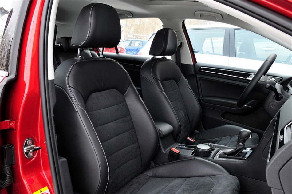 高尔夫7 2014款 1.4TSI DSG 旗舰型 座椅空间