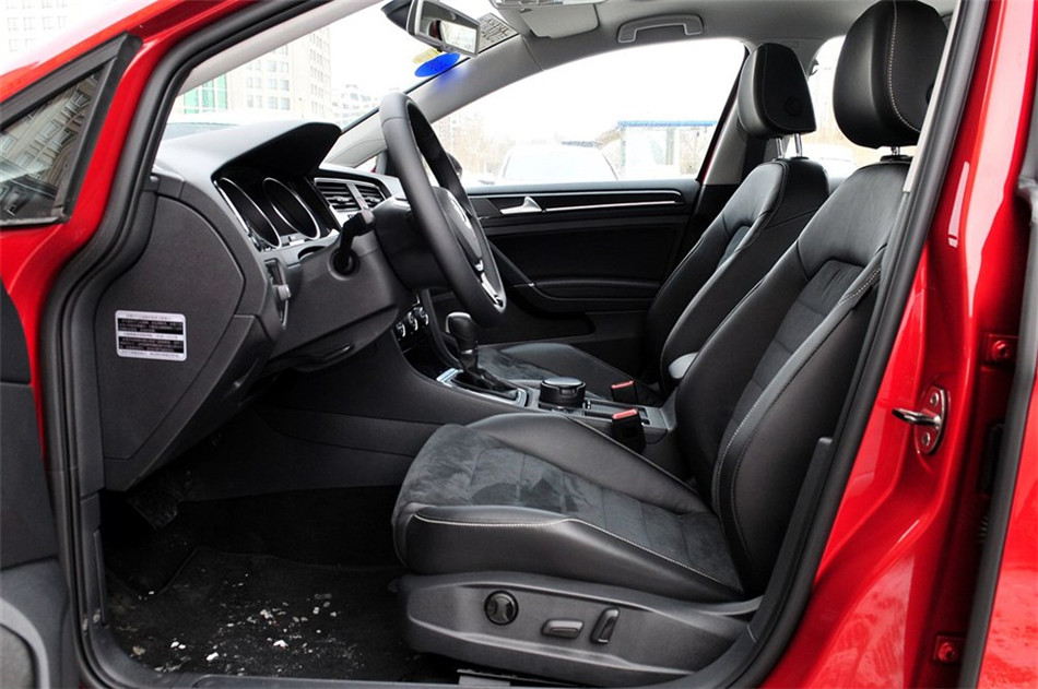 高尔夫7 2014款 1.4TSI DSG 旗舰型 座椅空间