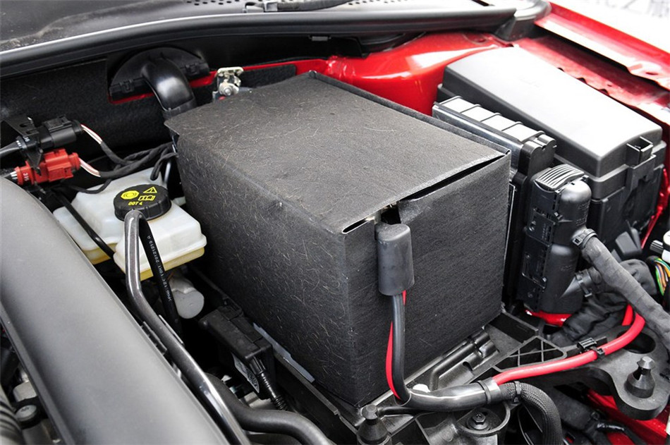 高尔夫7 2014款 1.4TSI DSG 旗舰型 引擎底盘