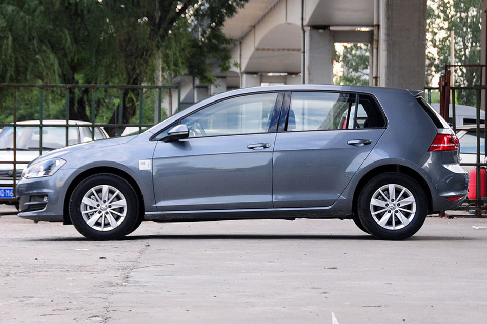 2015款 1.6L 自动时尚型 外观