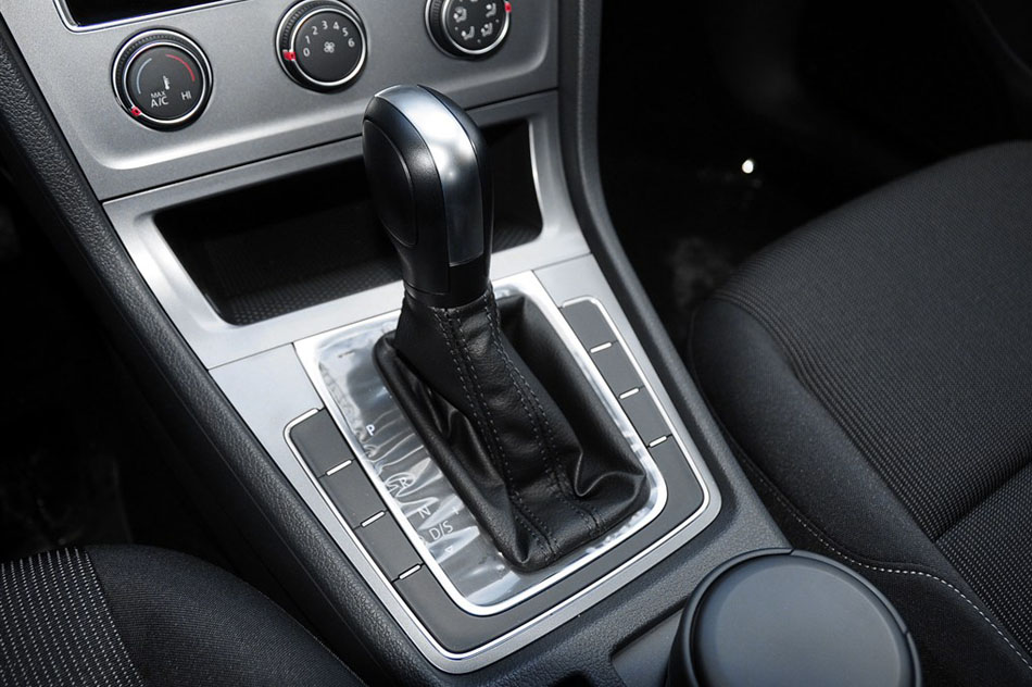 2015款 1.6L 自动时尚型 内饰