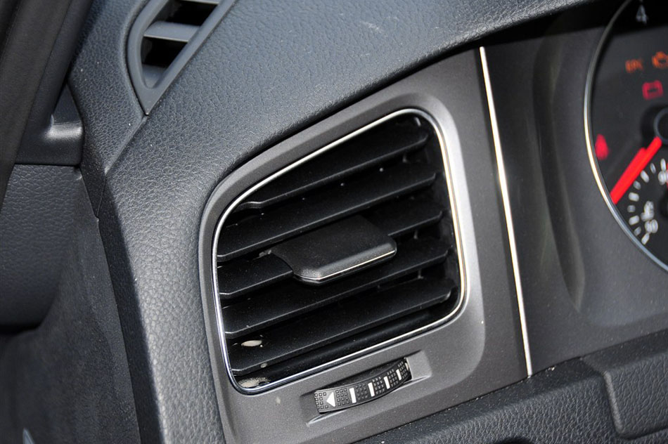 2015款 1.6L 自动时尚型 内饰