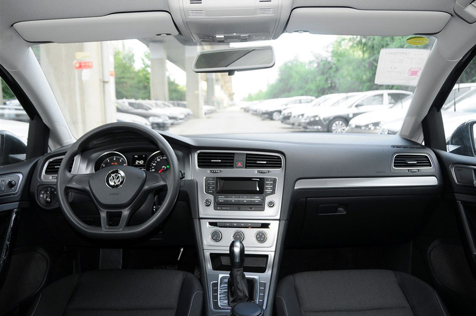 2015款 1.6L 自动时尚型 内饰