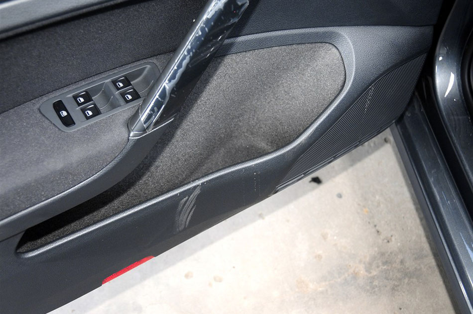 2015款 1.6L 自动时尚型 座椅空间