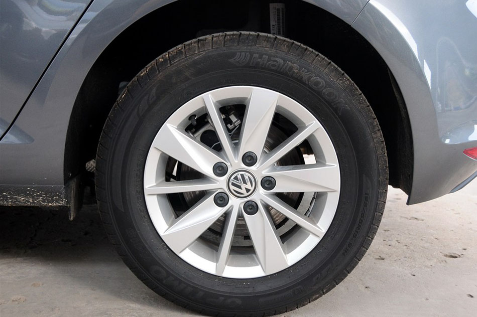 2015款 1.6L 自动时尚型 其他