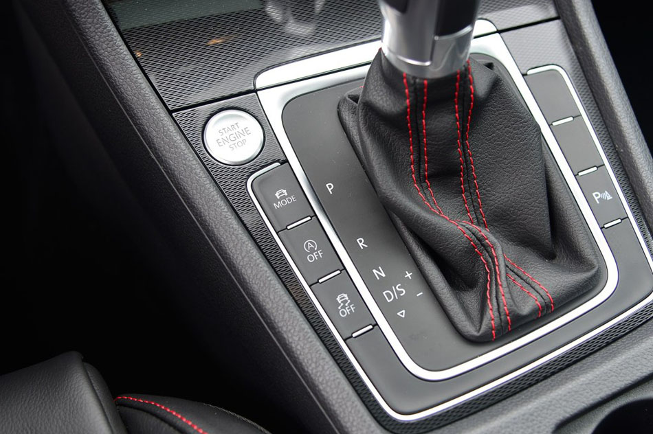 2016款 2.0TSI GTI 内饰