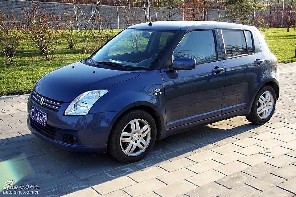 雨燕1.5VVT试驾实拍图外观