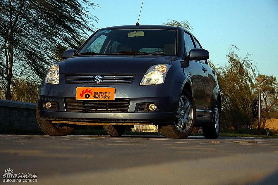 雨燕1.5VVT试驾实拍图外观