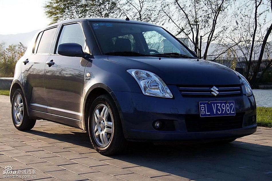 雨燕1.5VVT试驾实拍图外观