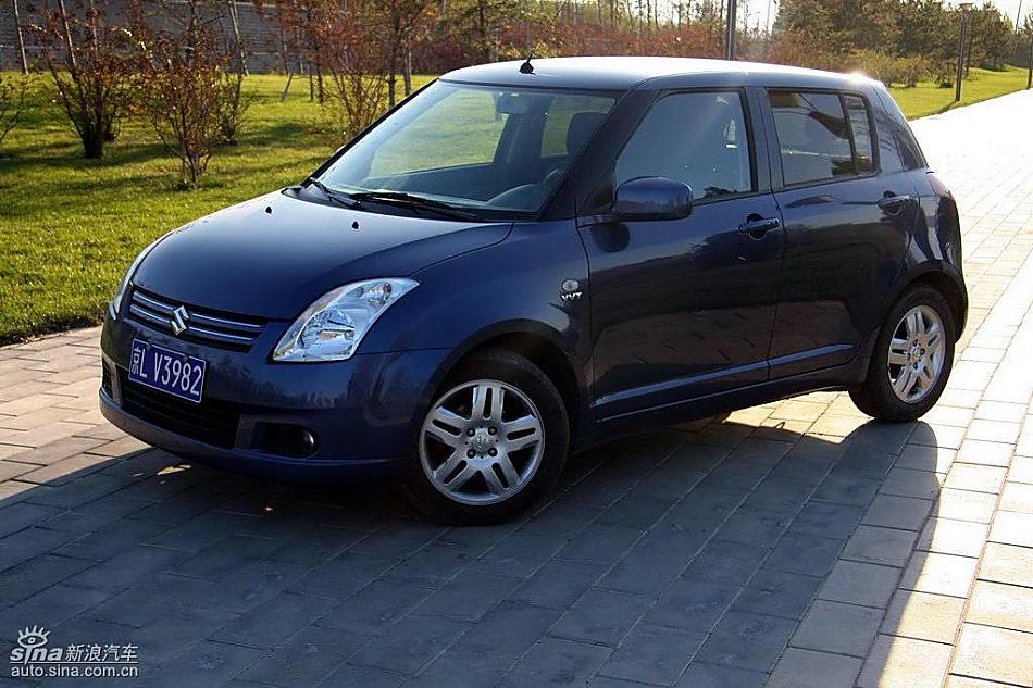 雨燕1.5VVT试驾实拍图外观