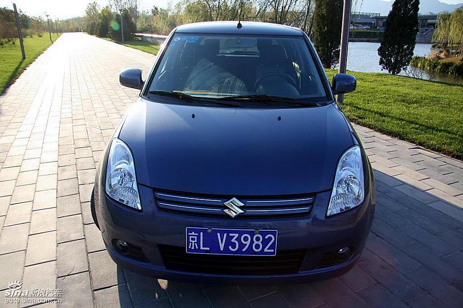 雨燕1.5VVT试驾实拍图外观