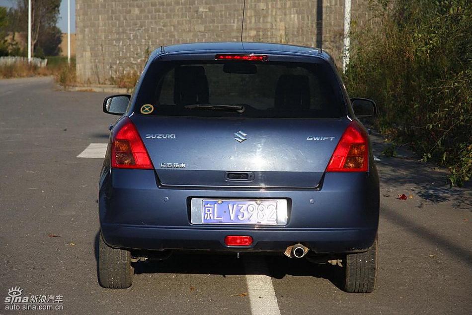 雨燕1.5VVT试驾实拍图外观