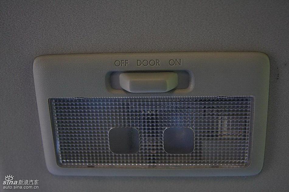 雨燕1.5VVT试驾实拍图内饰