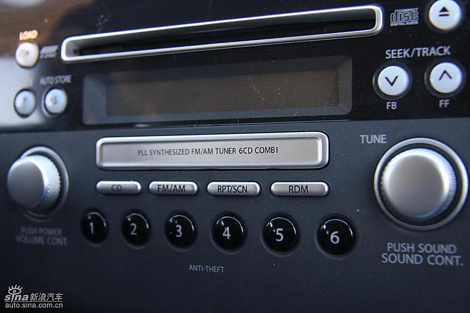 雨燕1.5VVT试驾实拍图内饰