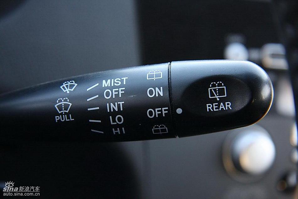 雨燕1.5VVT试驾实拍图内饰