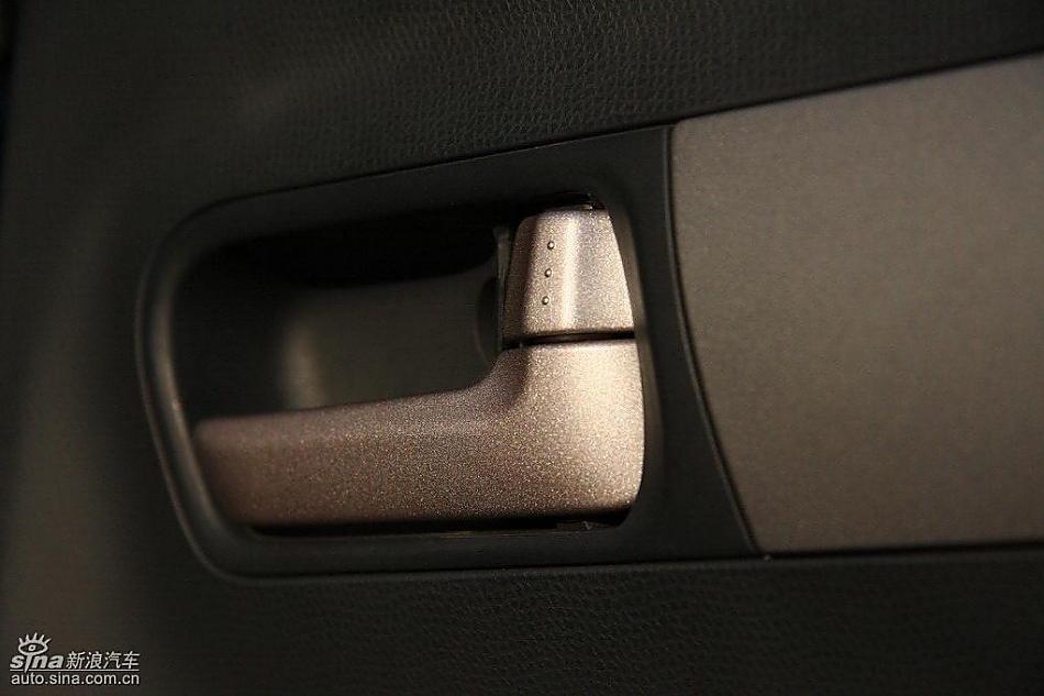 雨燕1.5VVT试驾实拍图内饰