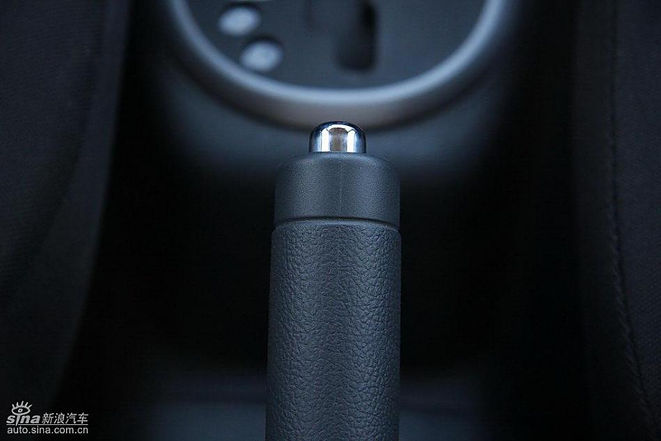 雨燕1.5VVT试驾实拍图内饰