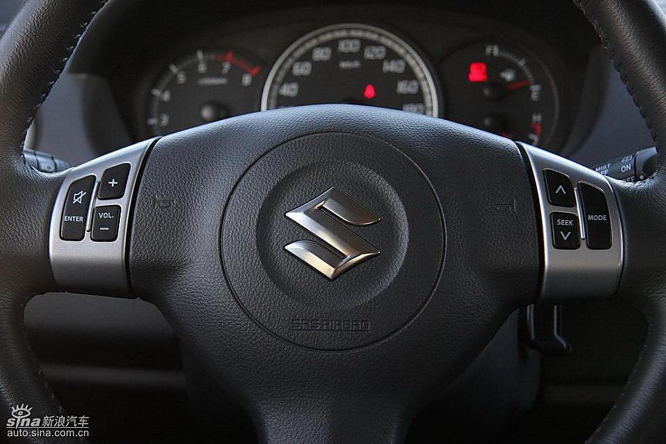 雨燕1.5VVT试驾实拍图内饰