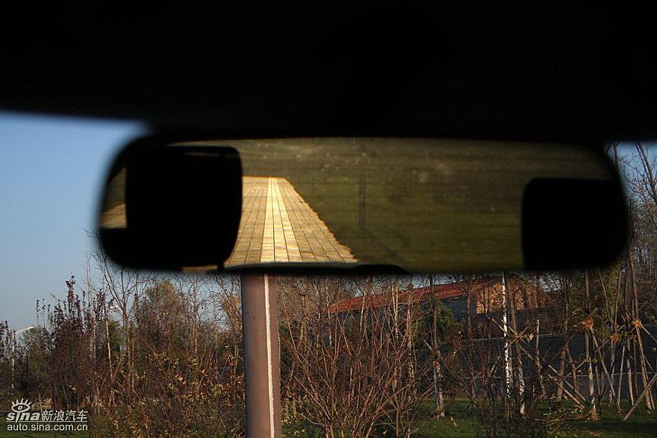 雨燕1.5VVT试驾实拍图内饰