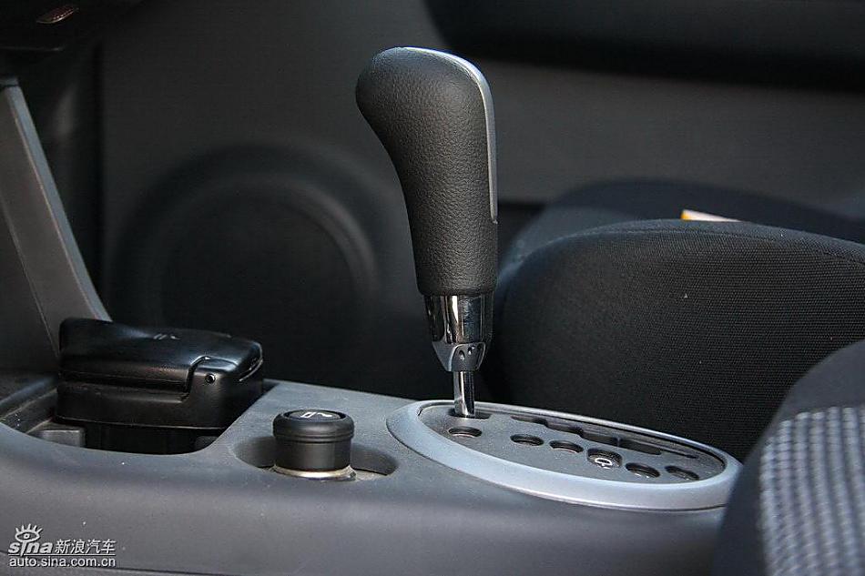雨燕1.5VVT试驾实拍图内饰
