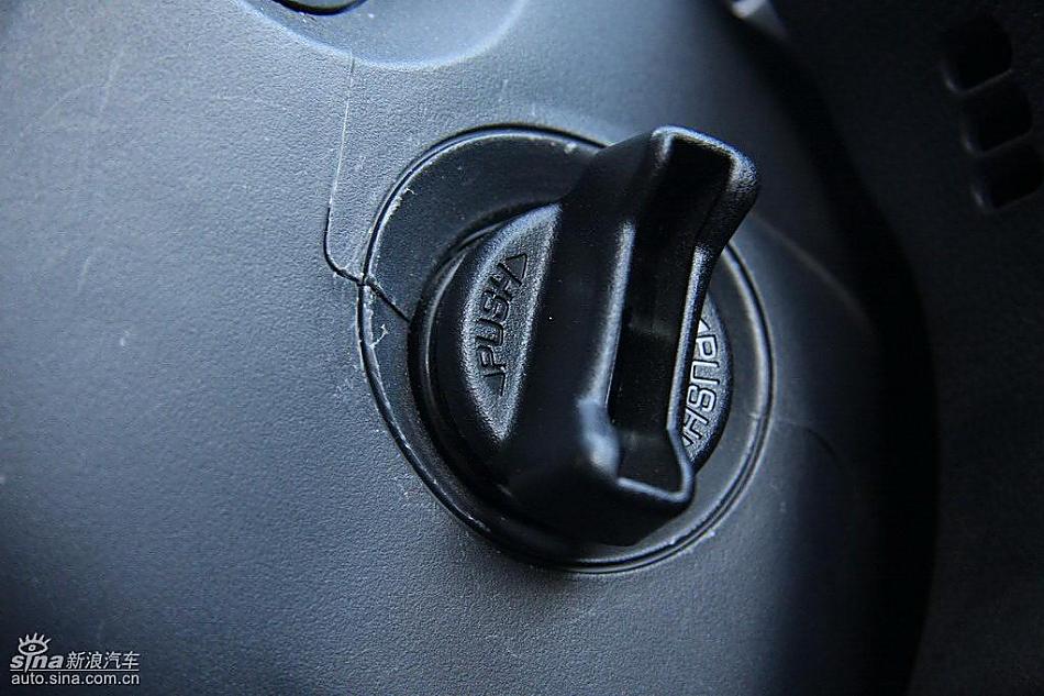 雨燕1.5VVT试驾实拍图内饰