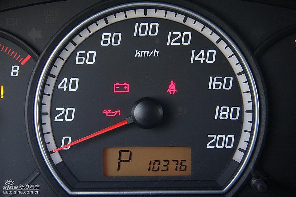 雨燕1.5VVT试驾实拍图内饰