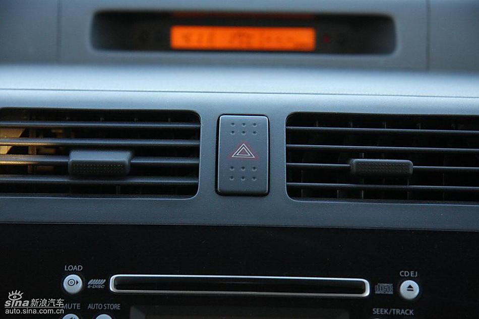 雨燕1.5VVT试驾实拍图内饰