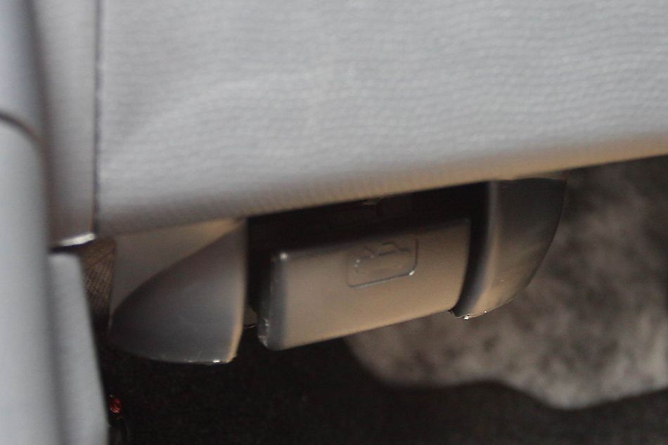 铃木新雨燕1.5L实拍图