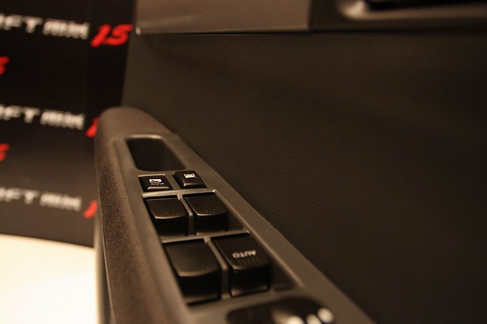 铃木新雨燕1.5L实拍图