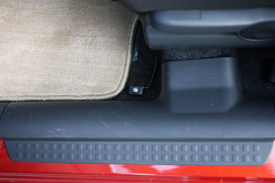 铃木新雨燕1.5L实拍图