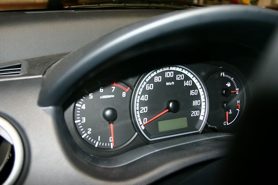 长安铃木雨燕内饰