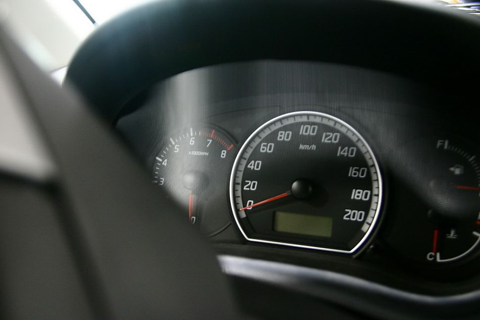 长安铃木雨燕内饰