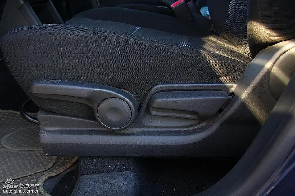雨燕1.5VVT试驾实拍图内饰