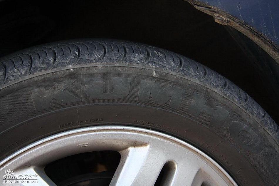 雨燕1.5VVT试驾实拍图外观